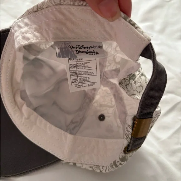 Disney Mickey Mouse Hat - Black and White - Picture 2 of 4